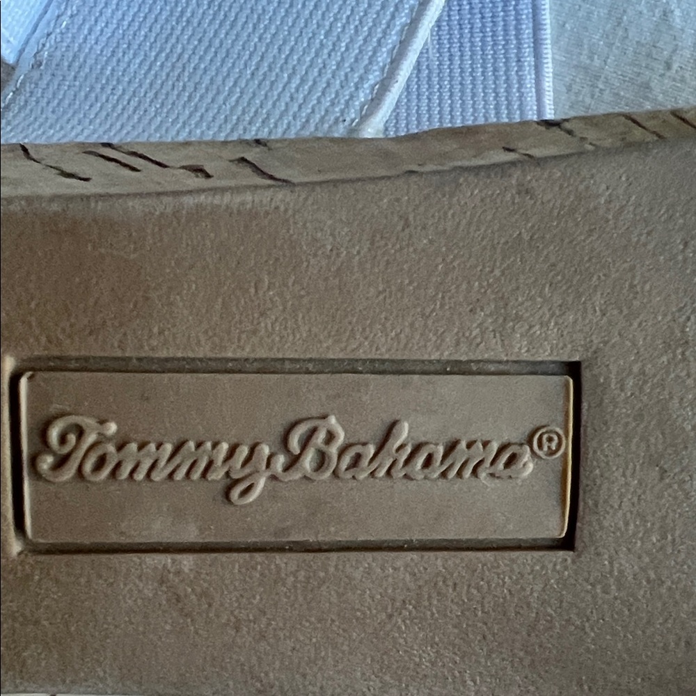 Tommy Bahama White Sandals with Cork Footbed - Picture 4 of 6